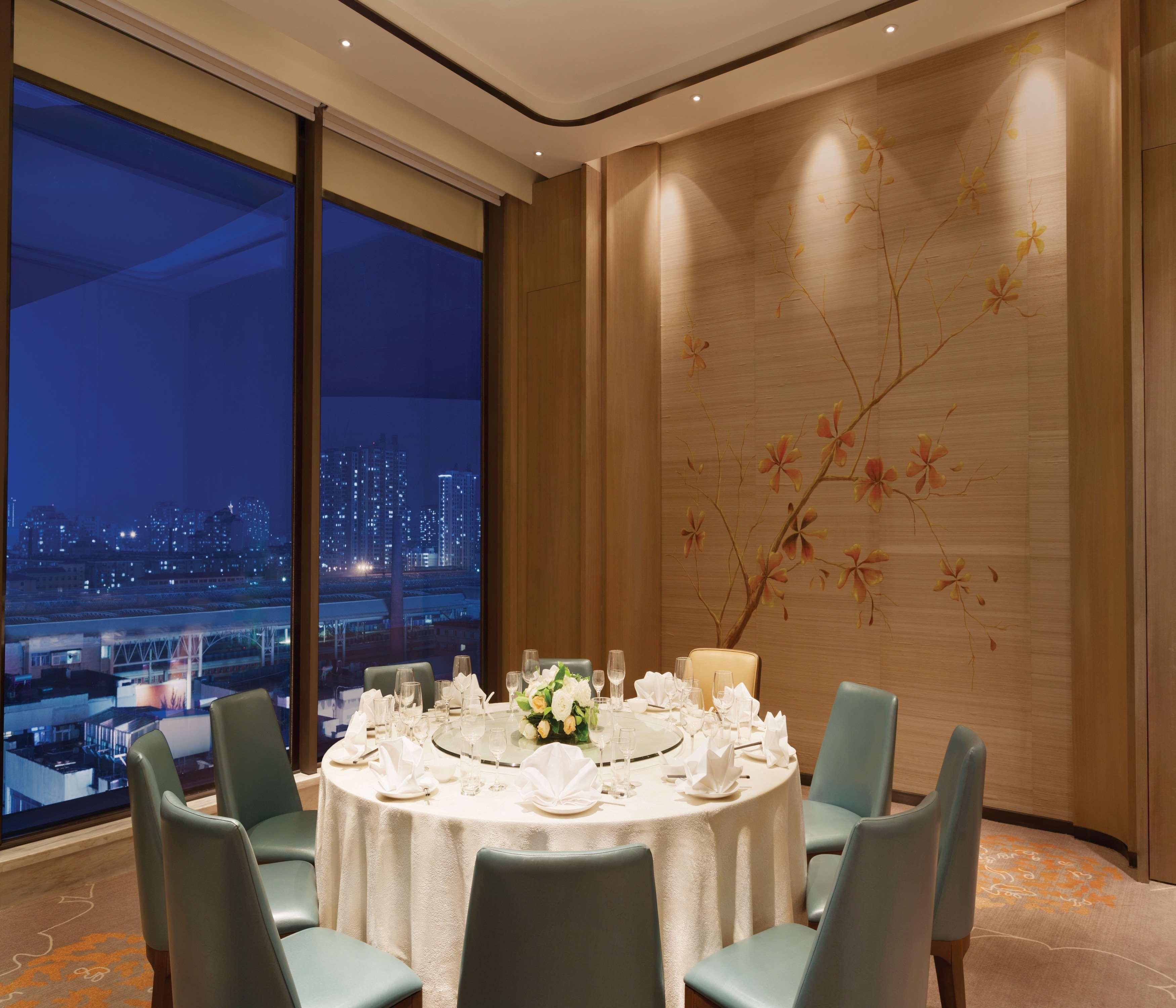 Hilton Garden Inn Dandong Bagian luar foto