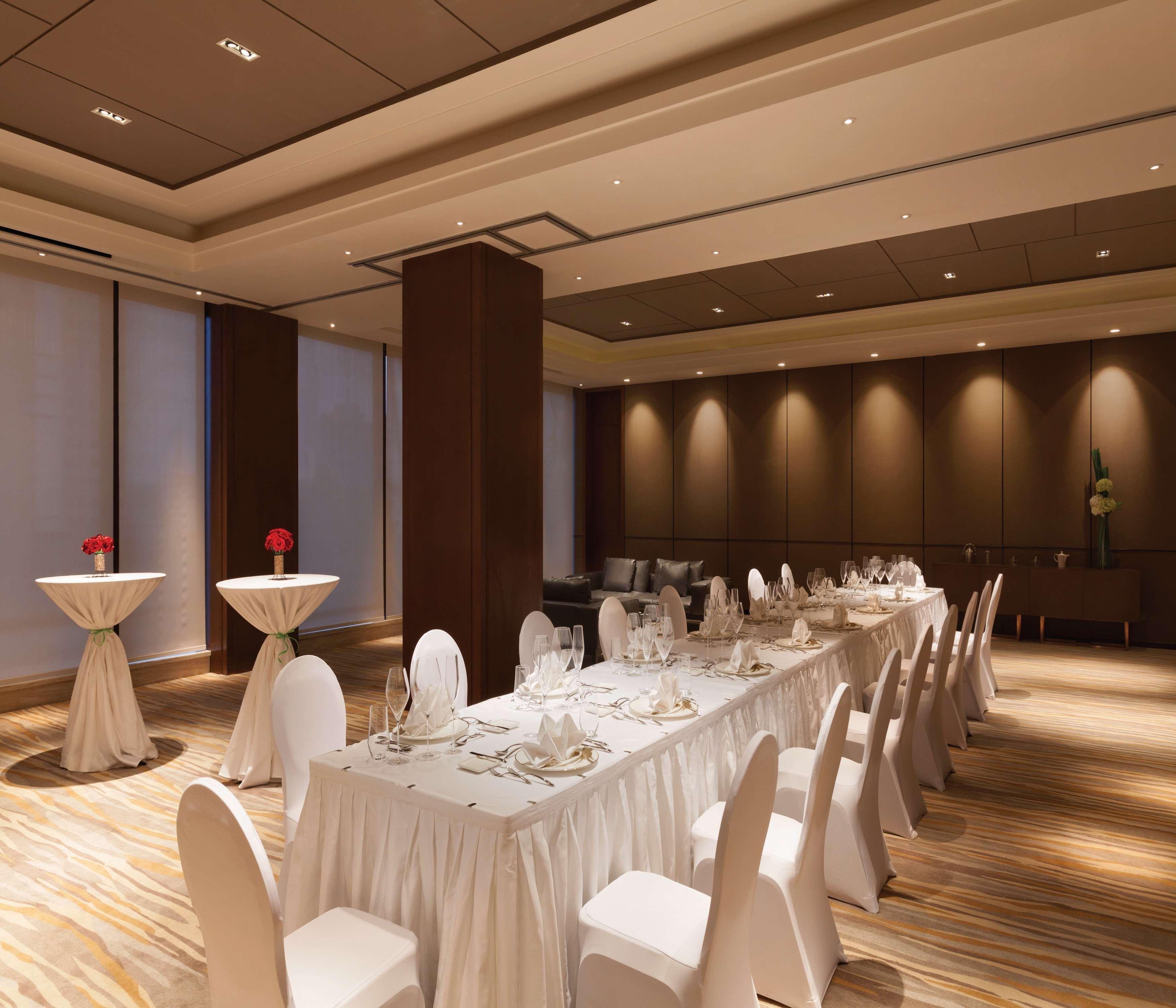 Hilton Garden Inn Dandong Bagian luar foto
