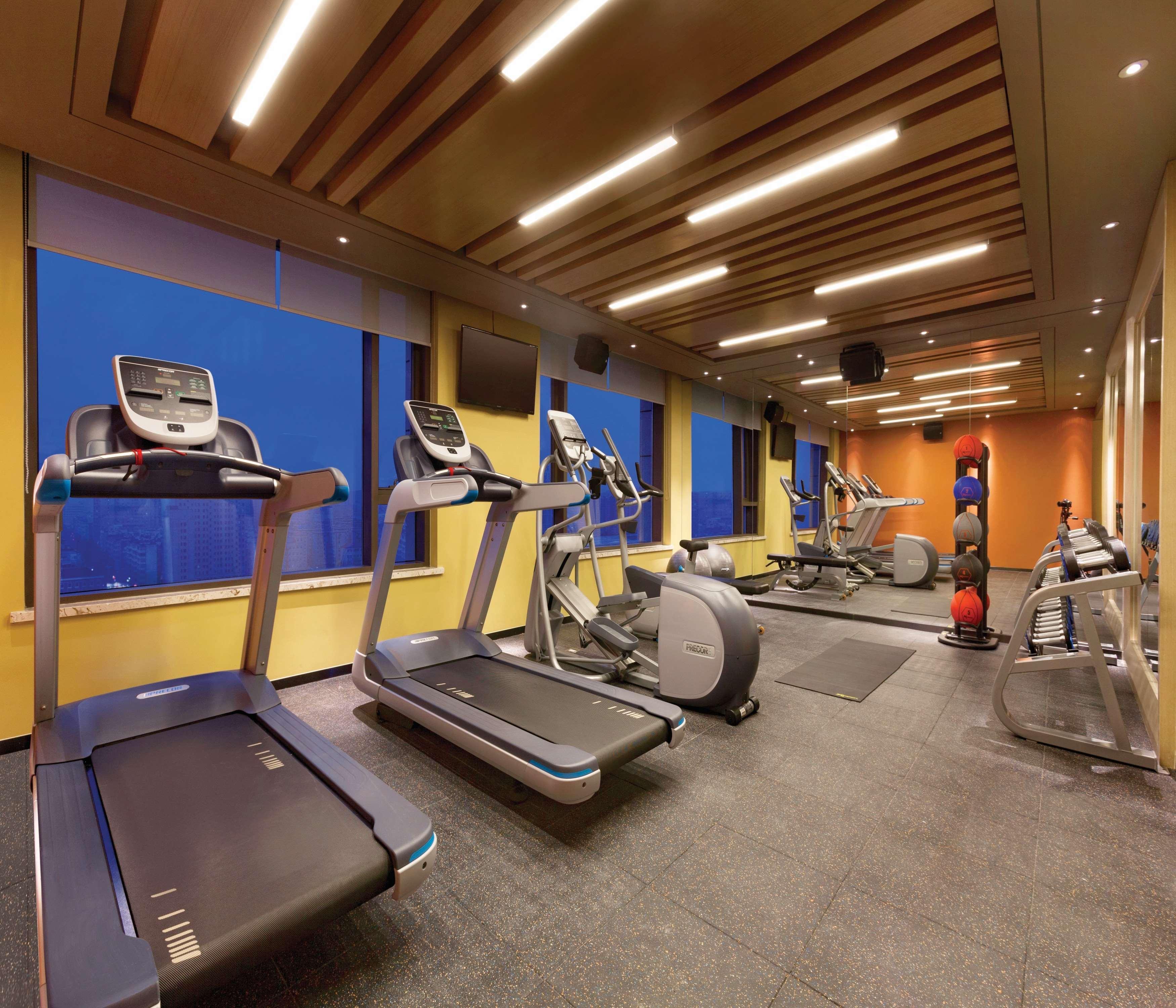 Hilton Garden Inn Dandong Bagian luar foto