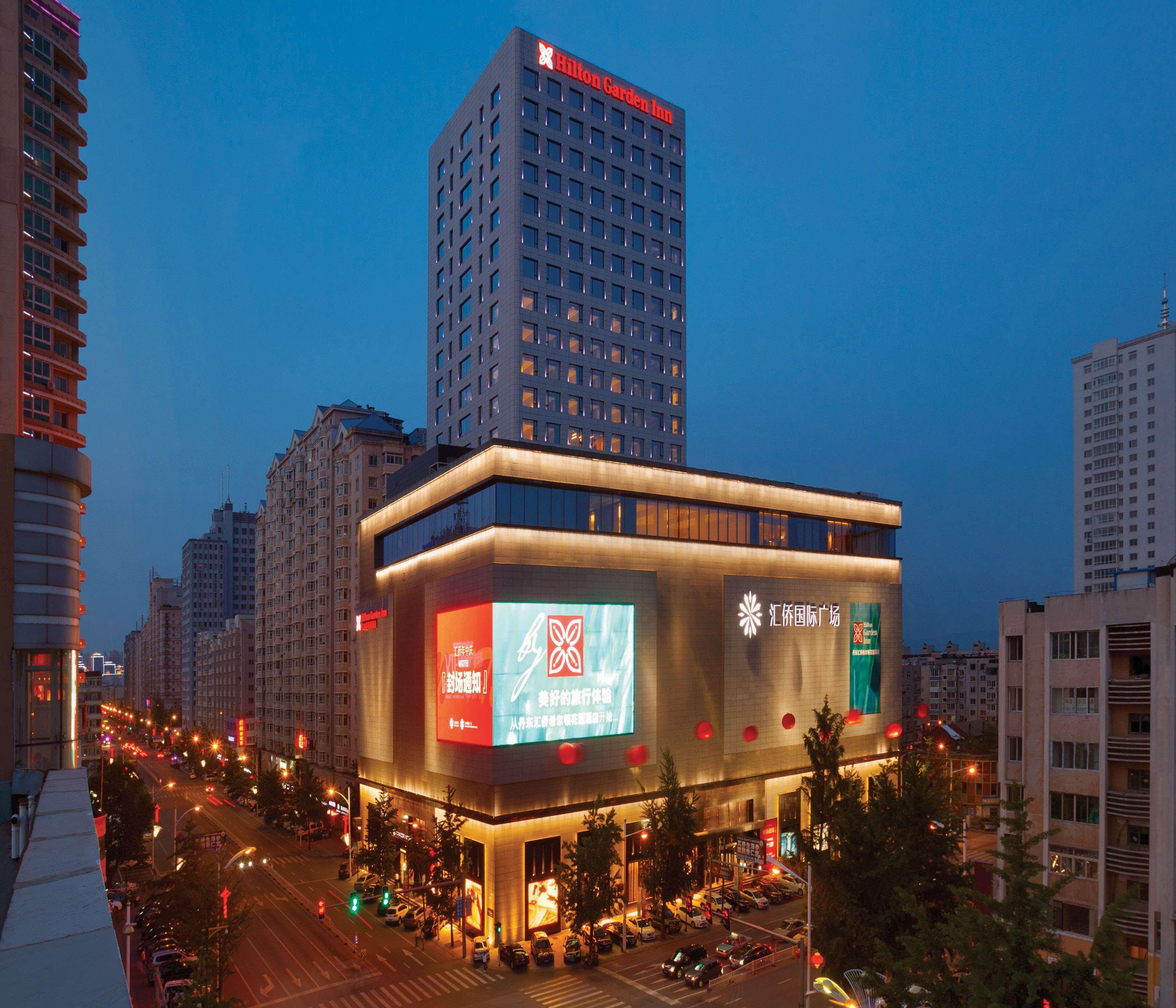 Hilton Garden Inn Dandong Bagian luar foto